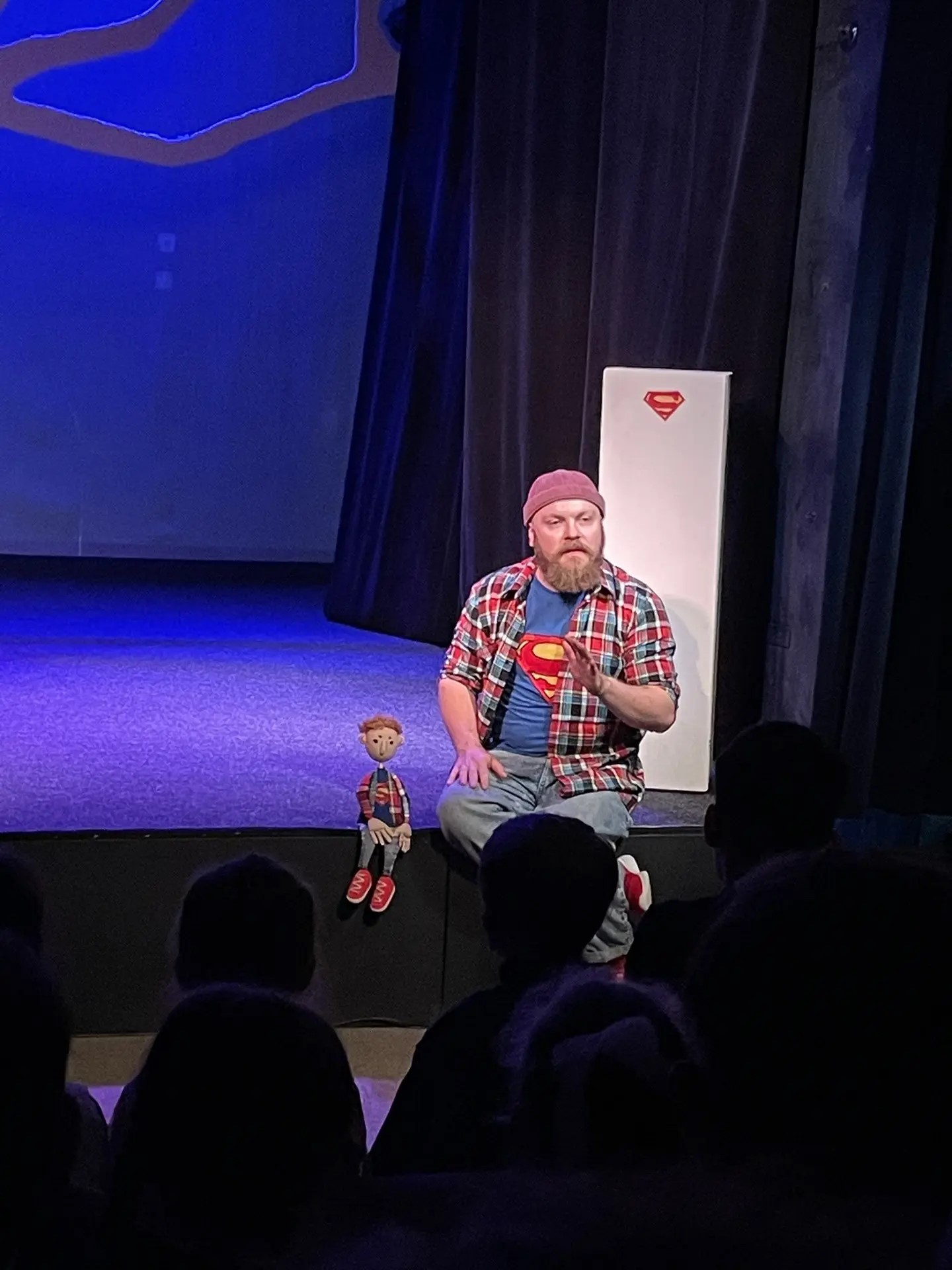 🎭 Спектакль, улыбки и подарки: как мы вдохновили ребят на новый учебный год!